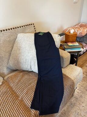 HALARA Women’s Navy Pants- Petite Medium